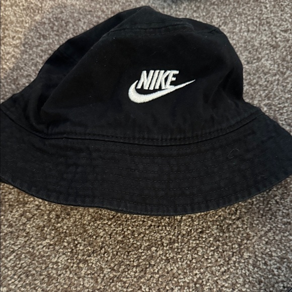 Nike Accessories - Nike Classic Black Bucket Hat